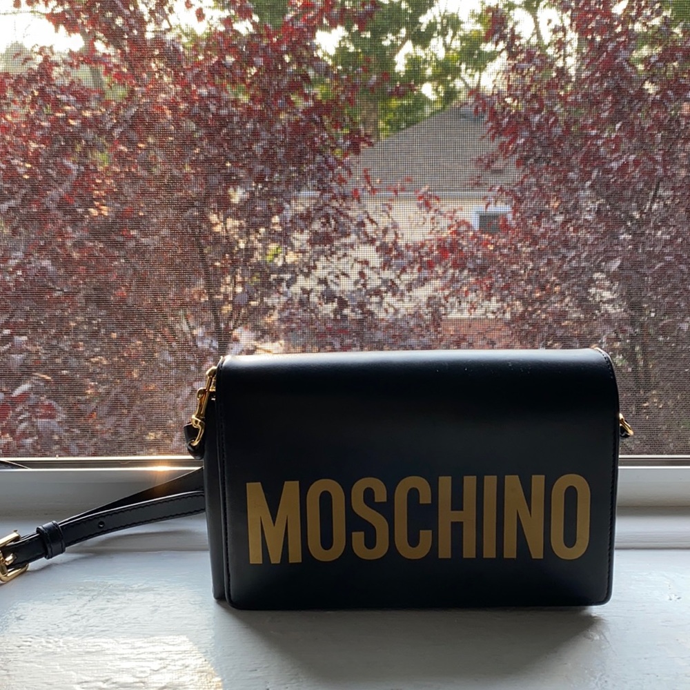 Mos chino bag 100 Authentic